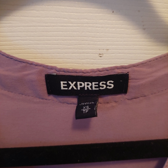 3 for $15! Express Blouse - Picture 3 of 6